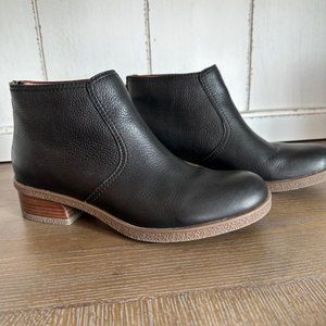 Dansko Booties, zipper back, black leather, size 38